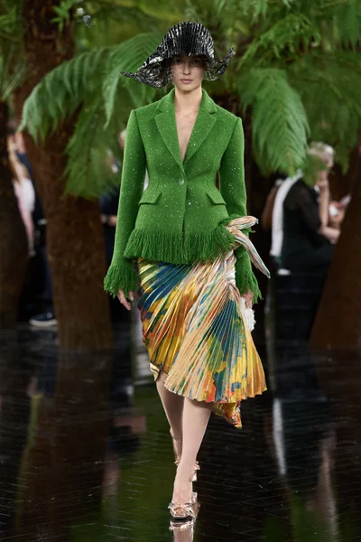 Look 9